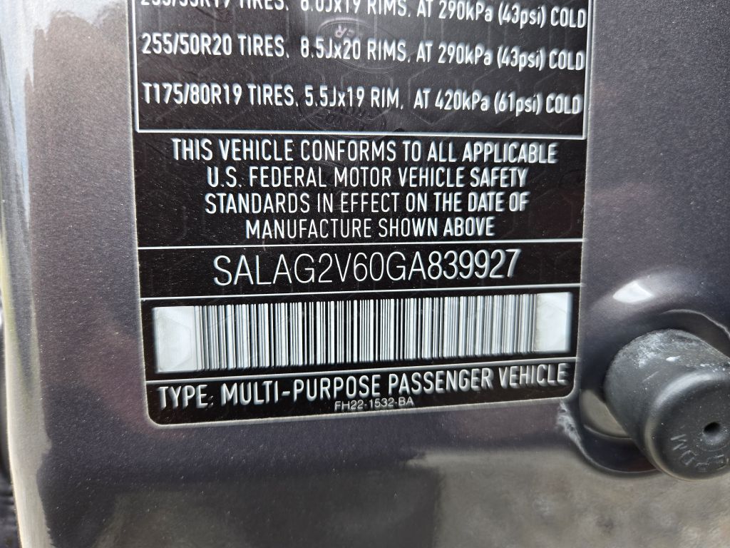 Photo 43 of this LAND ROVER LR4