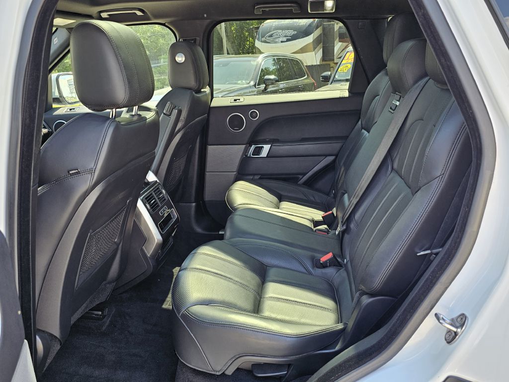 Photo 15 of this LAND ROVER RANGE ROVER SPO