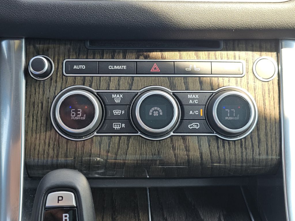 Photo 32 of this LAND ROVER RANGE ROVER SPO