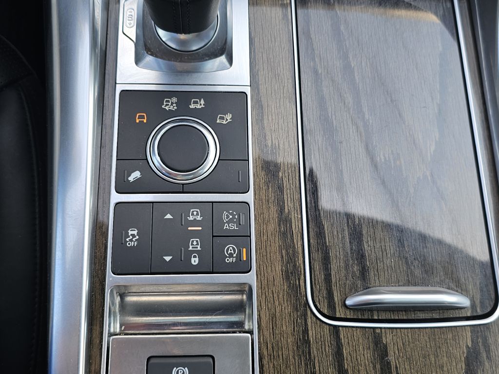Photo 34 of this LAND ROVER RANGE ROVER SPO