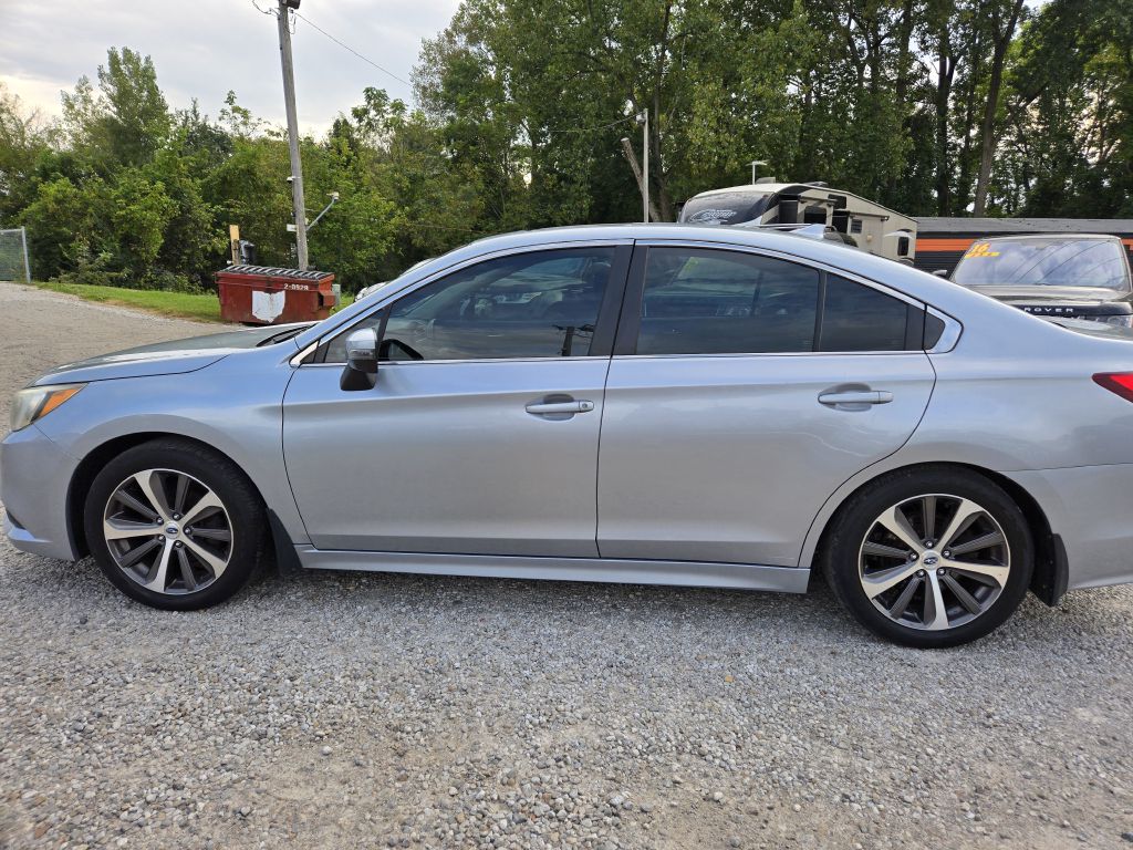 Photo 8 of this SUBARU LEGACY