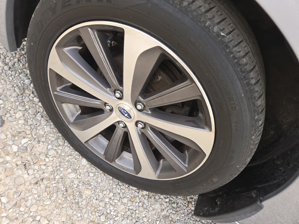 Photo 10 of this SUBARU LEGACY