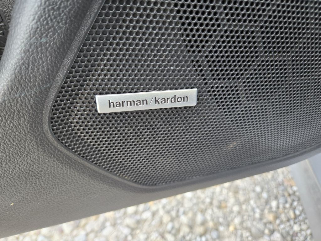 Photo 14 of this SUBARU LEGACY