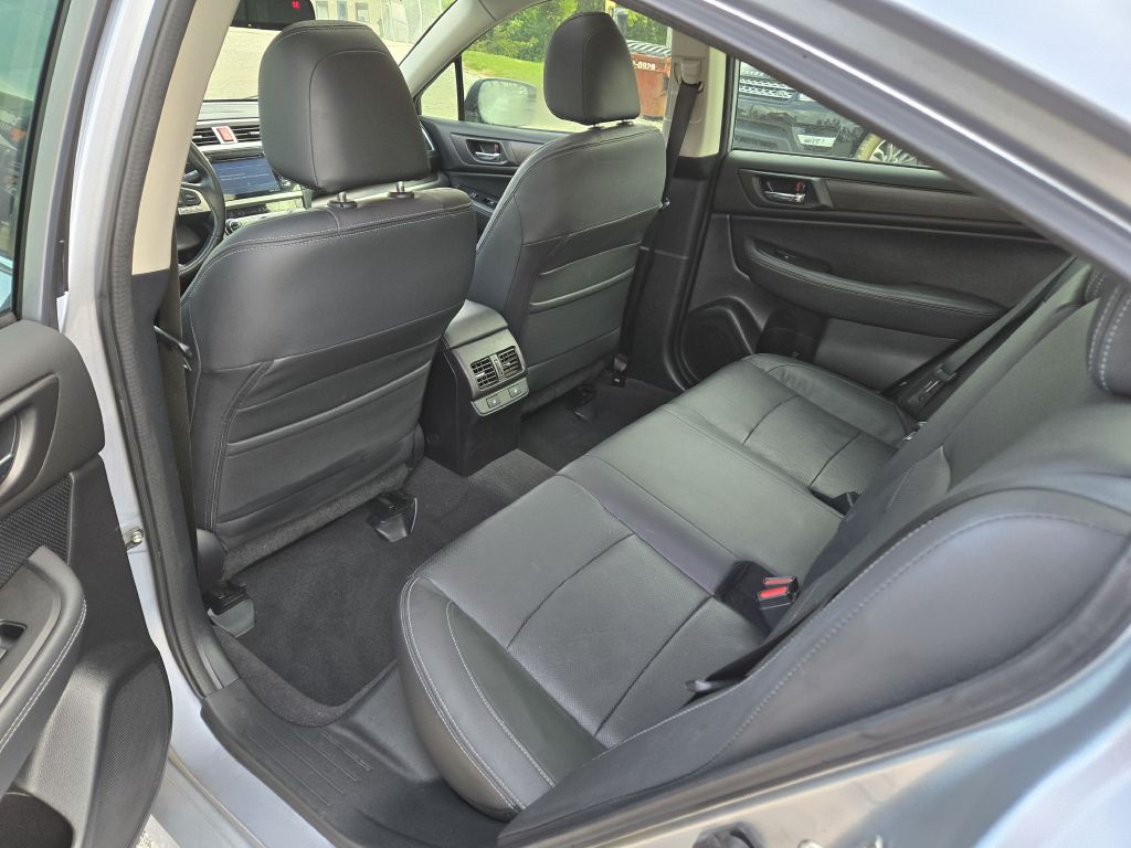 Photo 27 of this SUBARU LEGACY