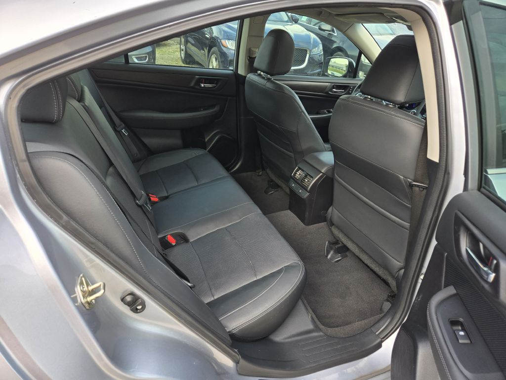 Photo 28 of this SUBARU LEGACY