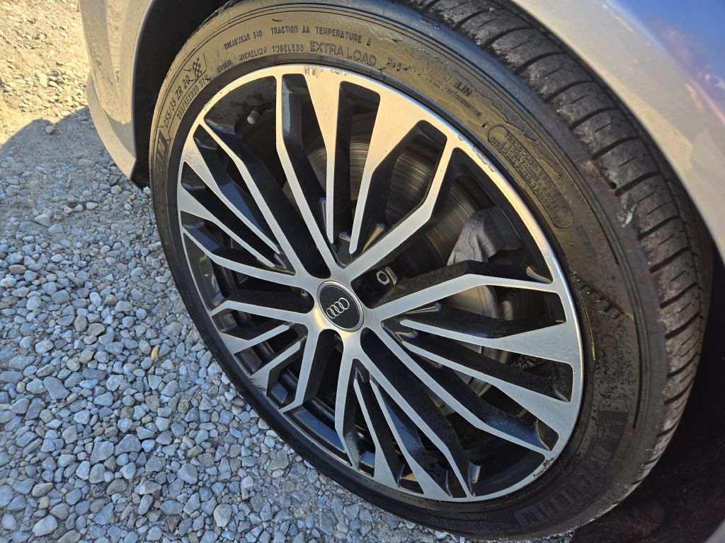 Photo 11 of this AUDI A6