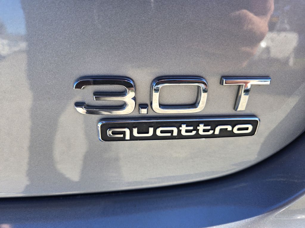 Photo 13 of this AUDI A6
