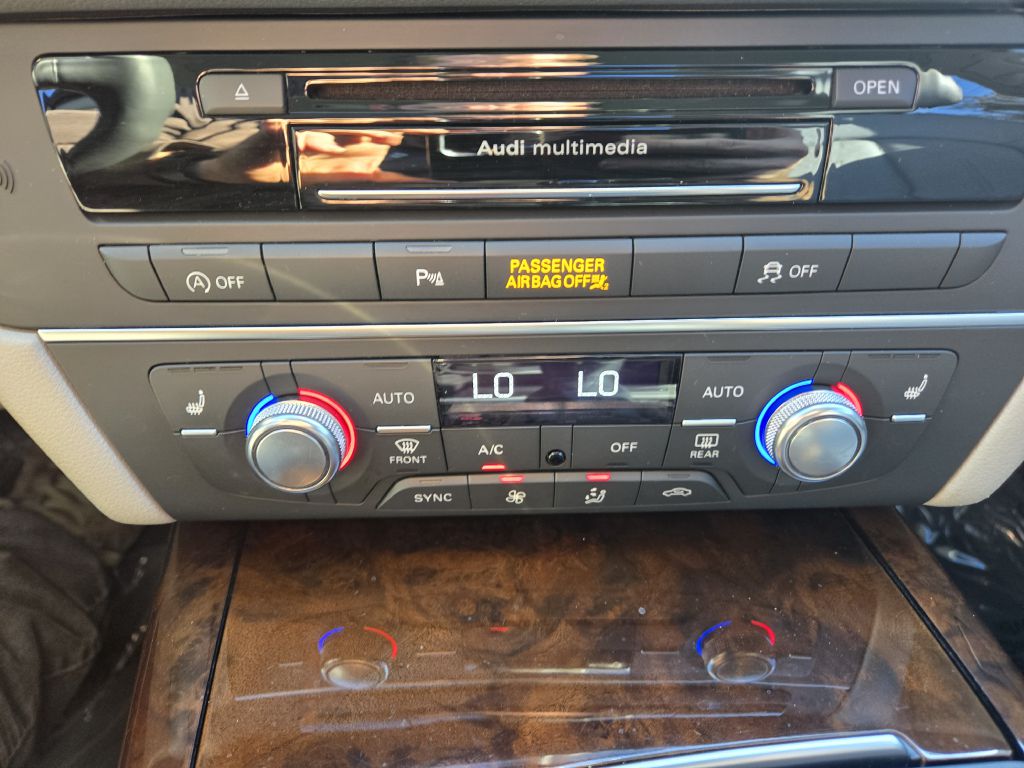 Photo 23 of this AUDI A6