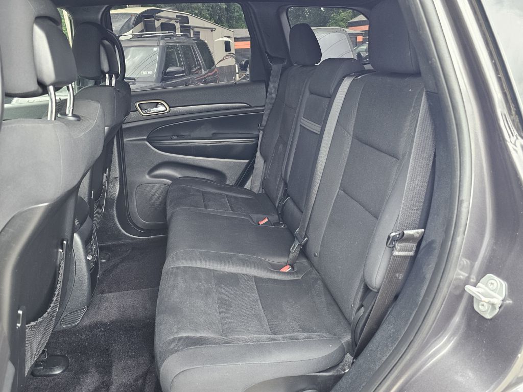 Photo 21 of this JEEP GRAND CHEROKEE