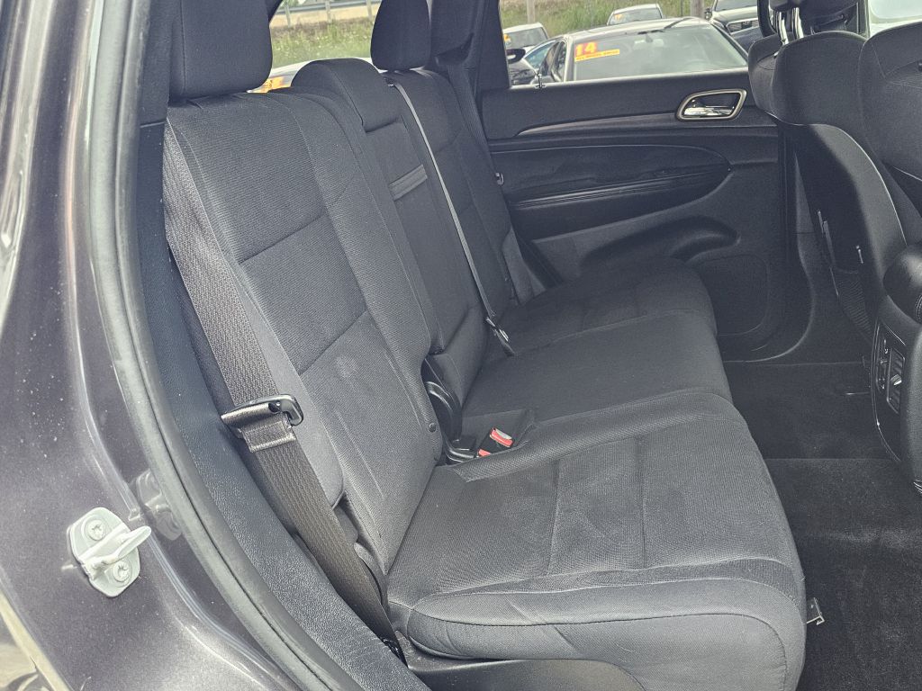 Photo 22 of this JEEP GRAND CHEROKEE