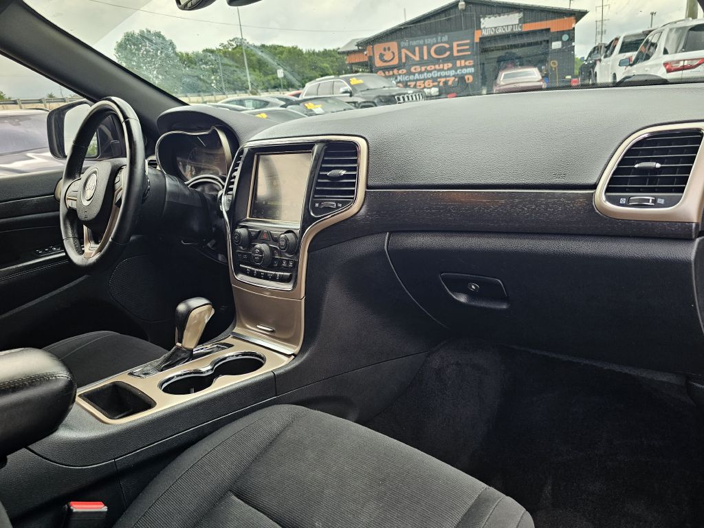 Photo 25 of this JEEP GRAND CHEROKEE