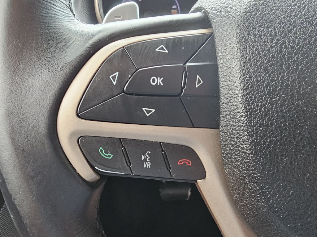 Photo 28 of this JEEP GRAND CHEROKEE