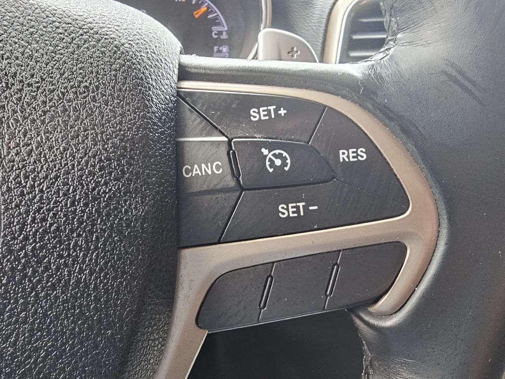 Photo 29 of this JEEP GRAND CHEROKEE