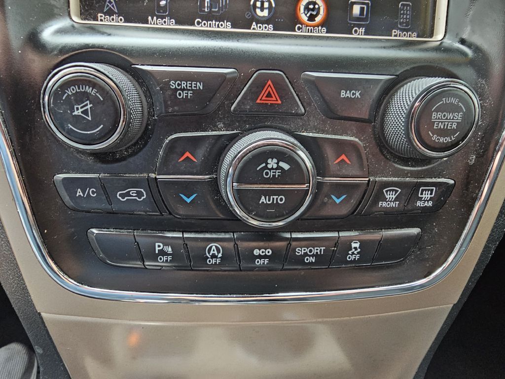 Photo 32 of this JEEP GRAND CHEROKEE
