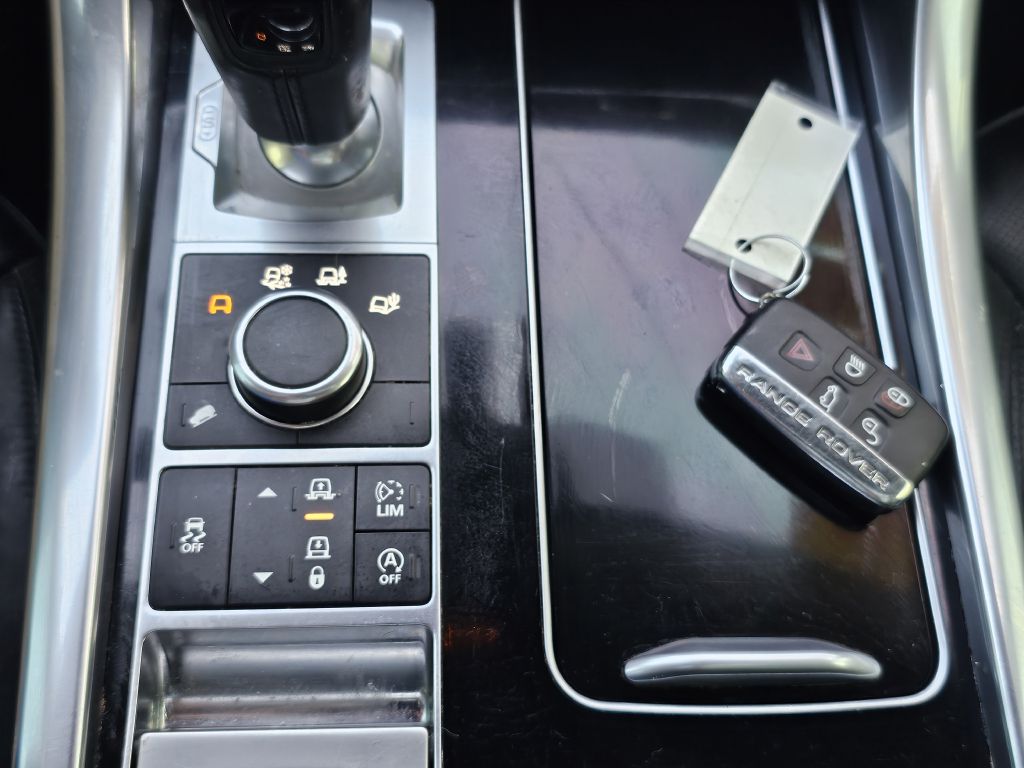 Photo 34 of this LAND ROVER RANGE ROVER SPO