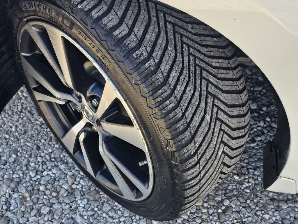 Photo 13 of this NISSAN MAXIMA