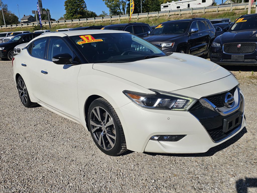 Photo 7 of this NISSAN MAXIMA