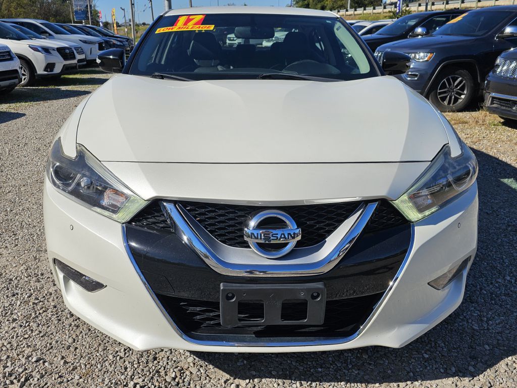 Photo 8 of this NISSAN MAXIMA