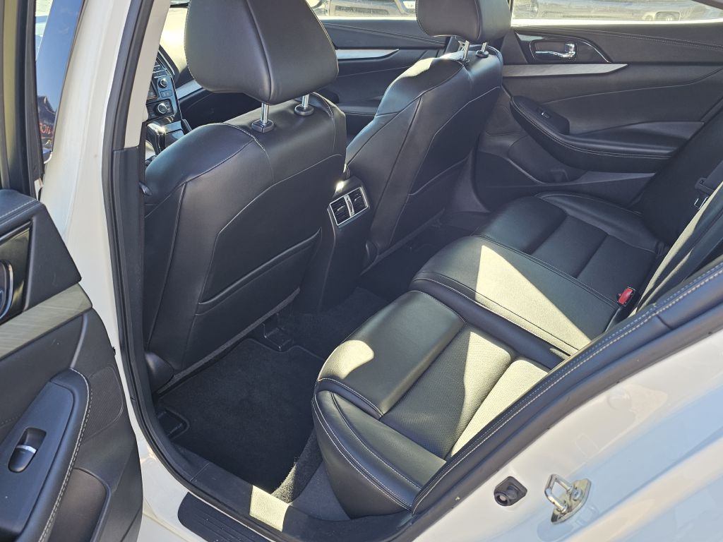 Photo 16 of this NISSAN MAXIMA