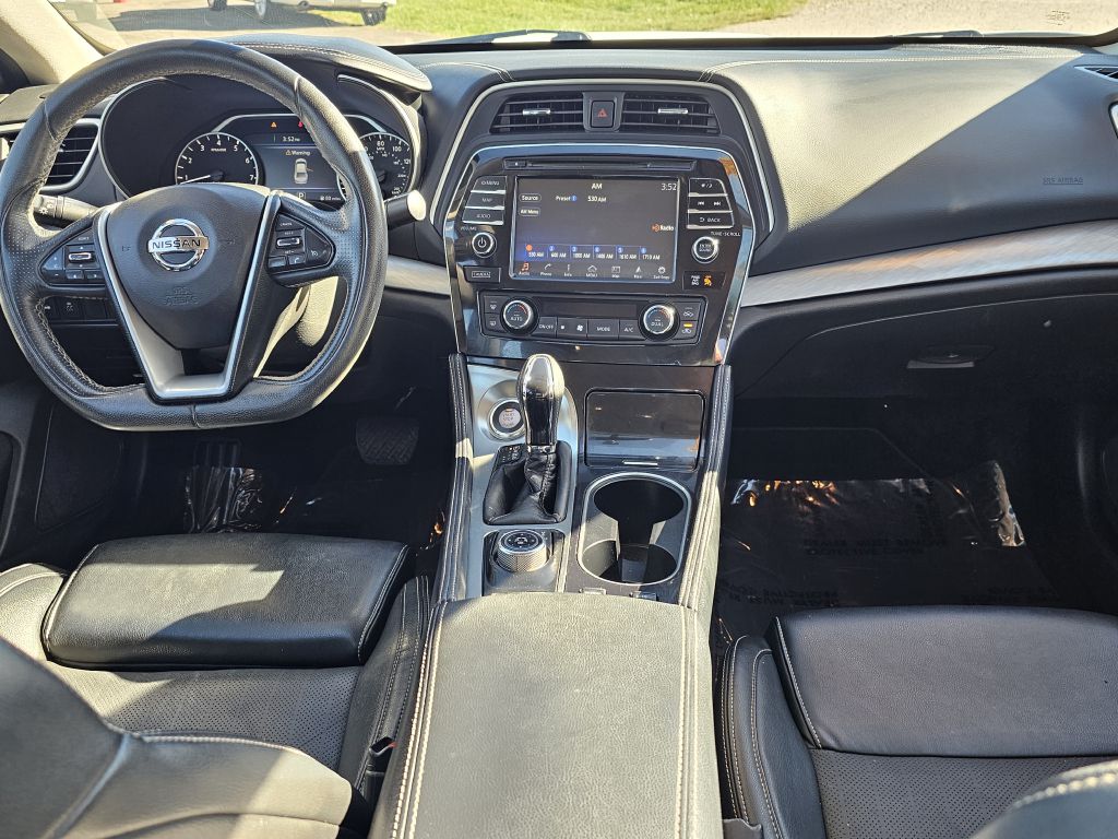 Photo 23 of this NISSAN MAXIMA