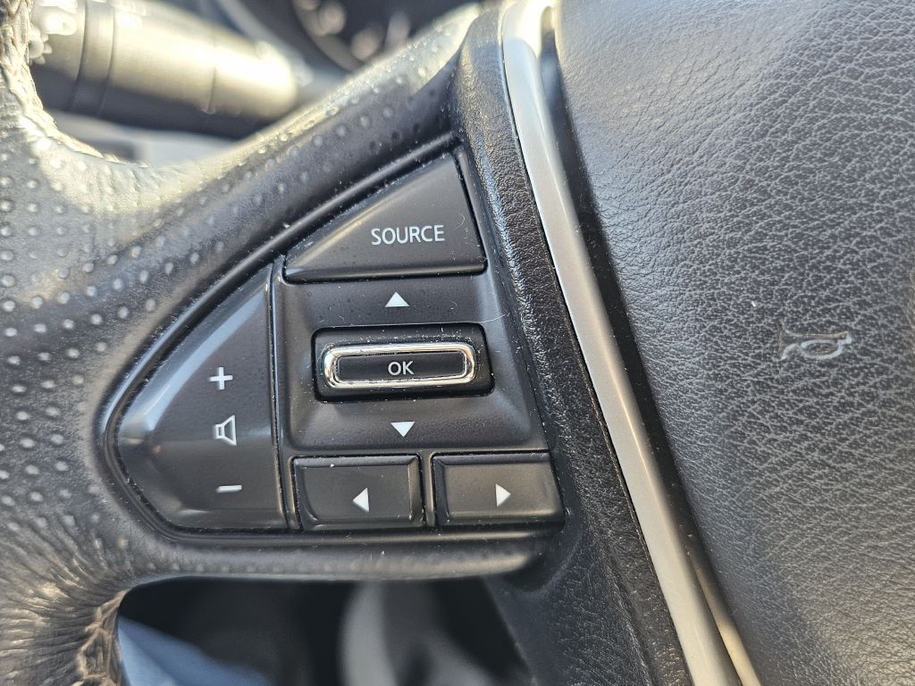 Photo 25 of this NISSAN MAXIMA