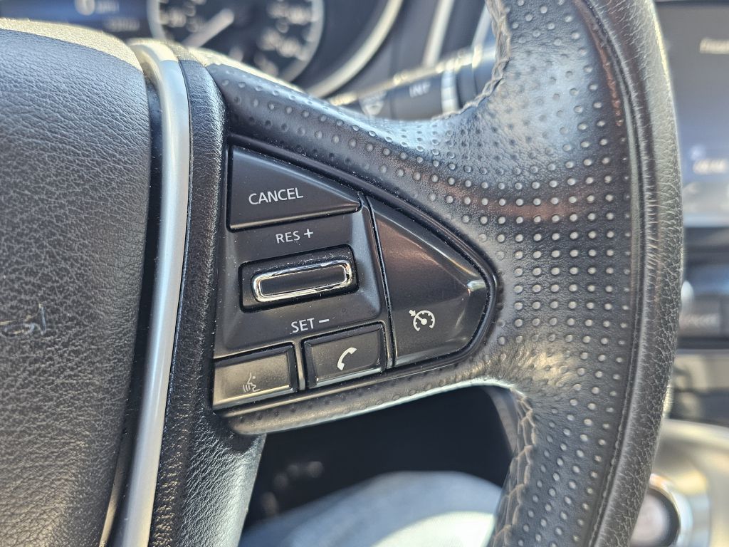 Photo 26 of this NISSAN MAXIMA