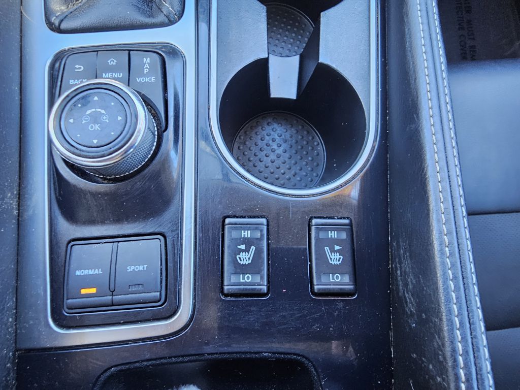 Photo 33 of this NISSAN MAXIMA