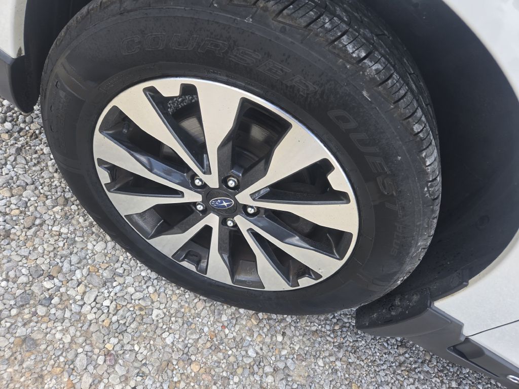 Photo 10 of this SUBARU OUTBACK