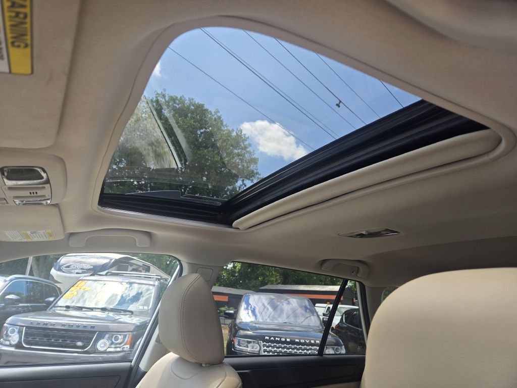 Photo 27 of this SUBARU OUTBACK