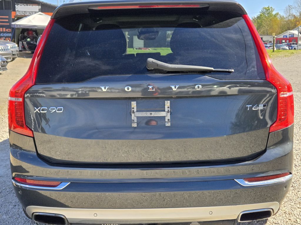 Photo 6 of this VOLVO XC90