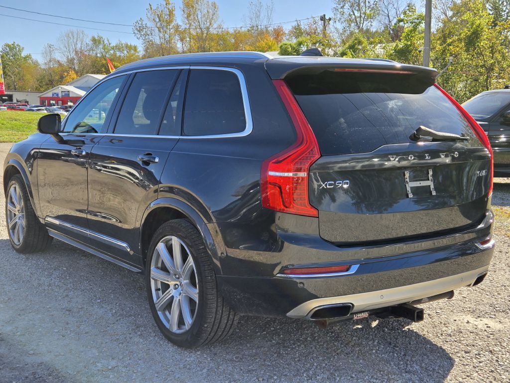 Photo 7 of this VOLVO XC90
