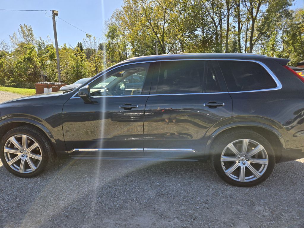 Photo 8 of this VOLVO XC90