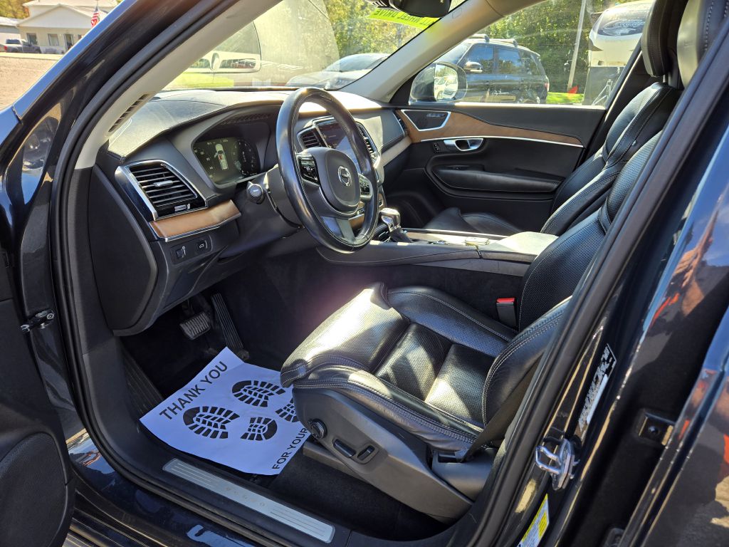 Photo 12 of this VOLVO XC90