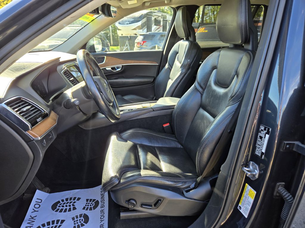 Photo 13 of this VOLVO XC90