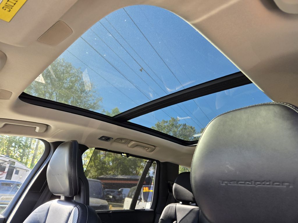 Photo 27 of this VOLVO XC90