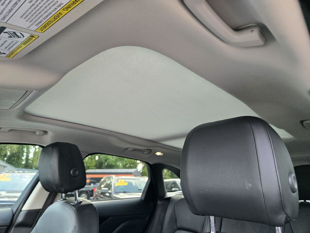 Photo 29 of this JAGUAR F-PACE