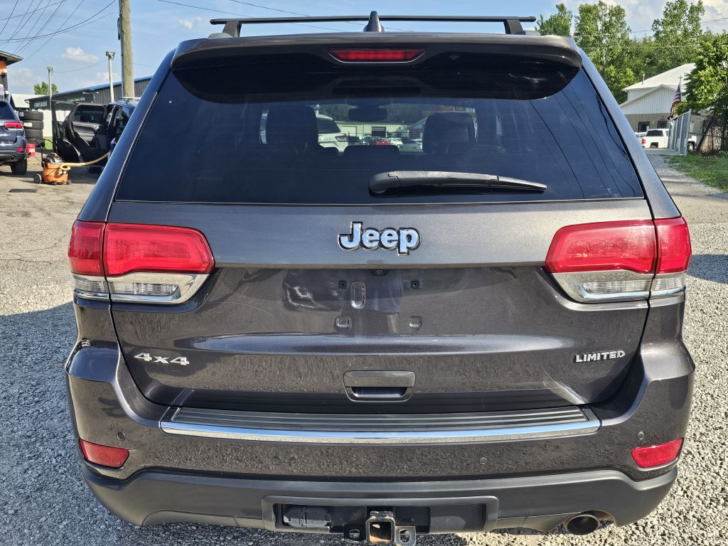View vehicle photo 4