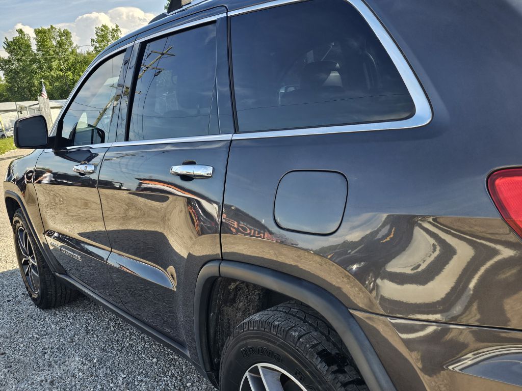 Photo 10 of this JEEP GRAND CHEROKEE