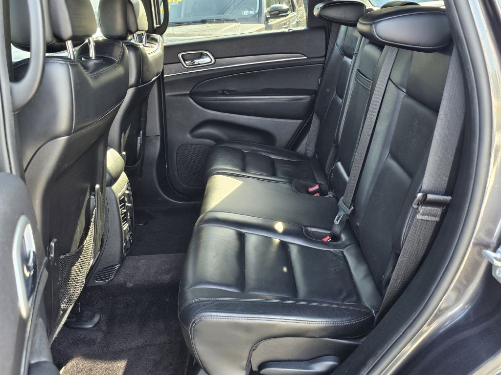 Photo 19 of this JEEP GRAND CHEROKEE