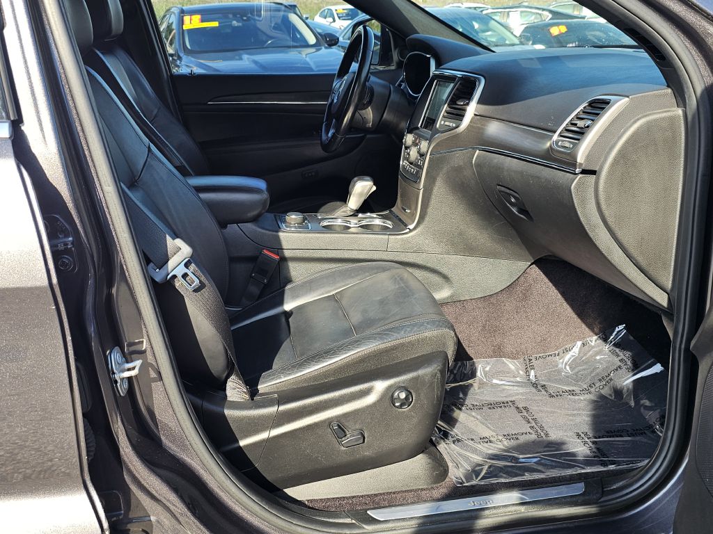 Photo 21 of this JEEP GRAND CHEROKEE