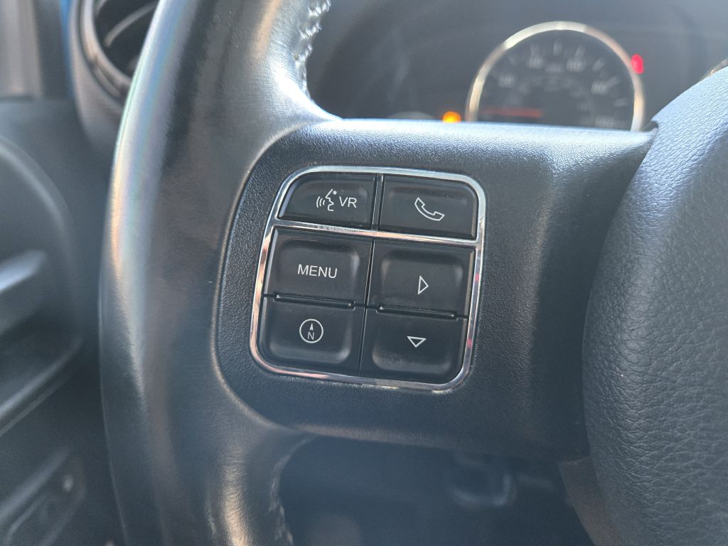 Photo 18 of this JEEP WRANGLER UNLIMI