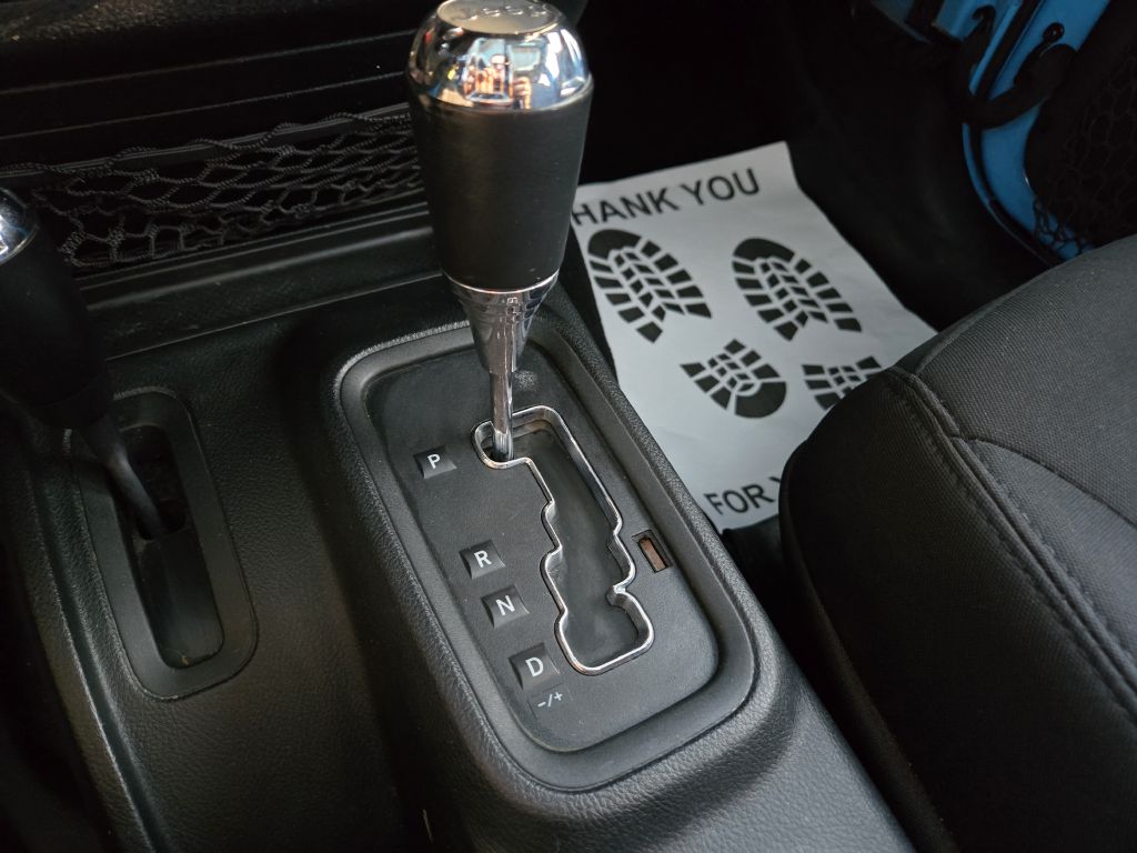 Photo 20 of this JEEP WRANGLER UNLIMI