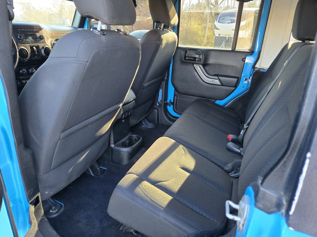 Photo 25 of this JEEP WRANGLER UNLIMI