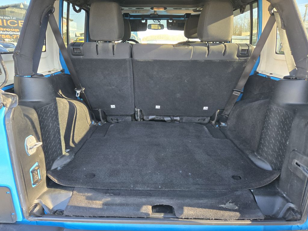 Photo 28 of this JEEP WRANGLER UNLIMI