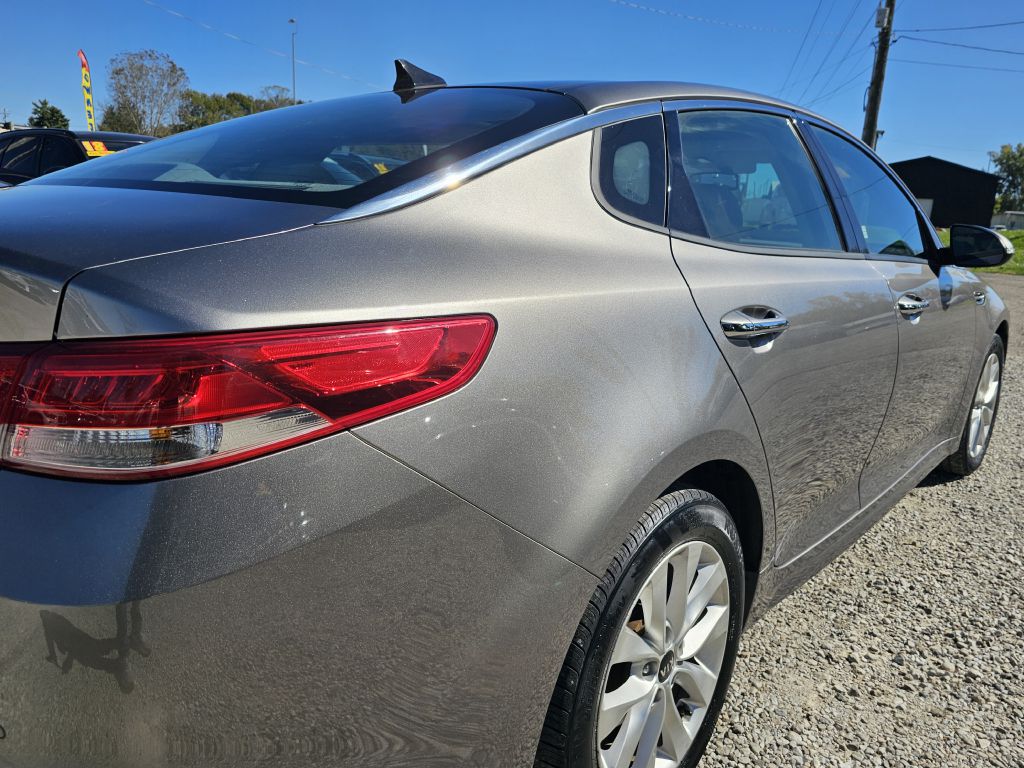 Photo 10 of this KIA OPTIMA