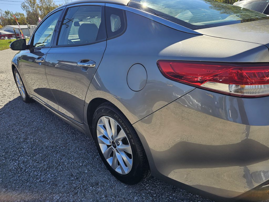 Photo 11 of this KIA OPTIMA
