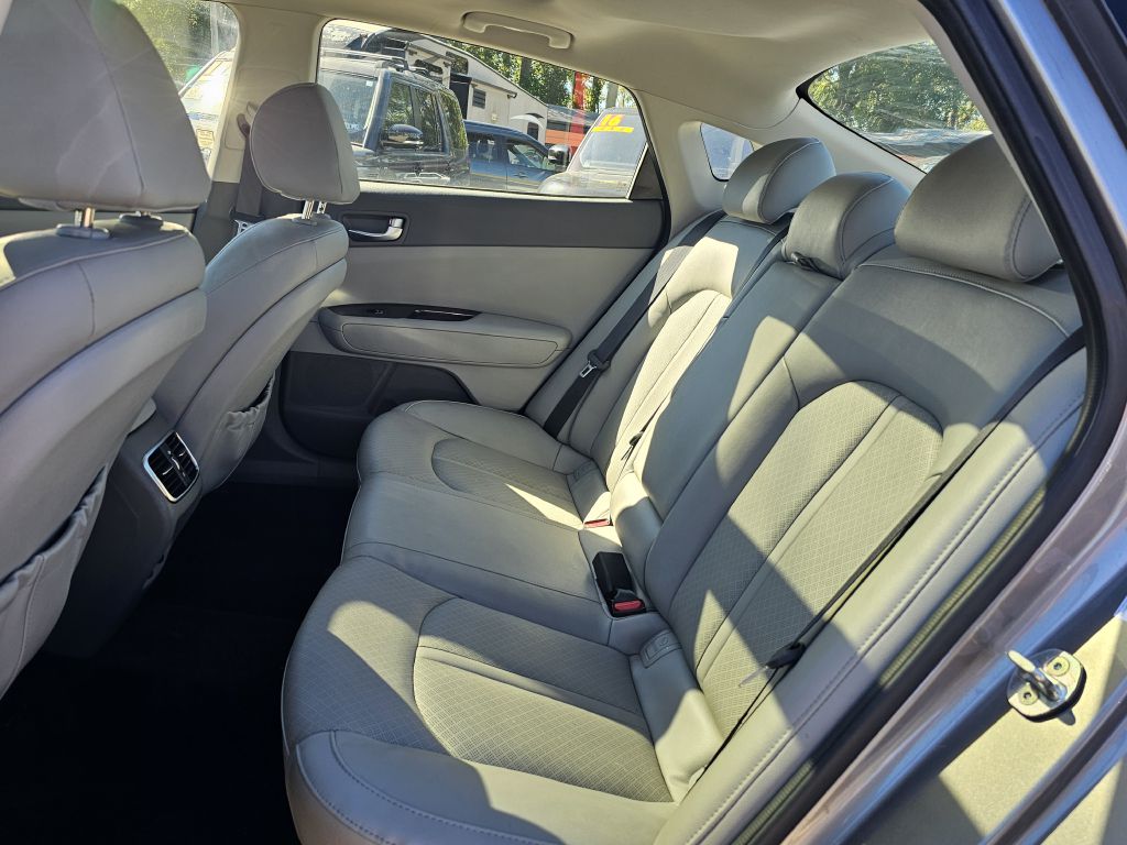 Photo 18 of this KIA OPTIMA