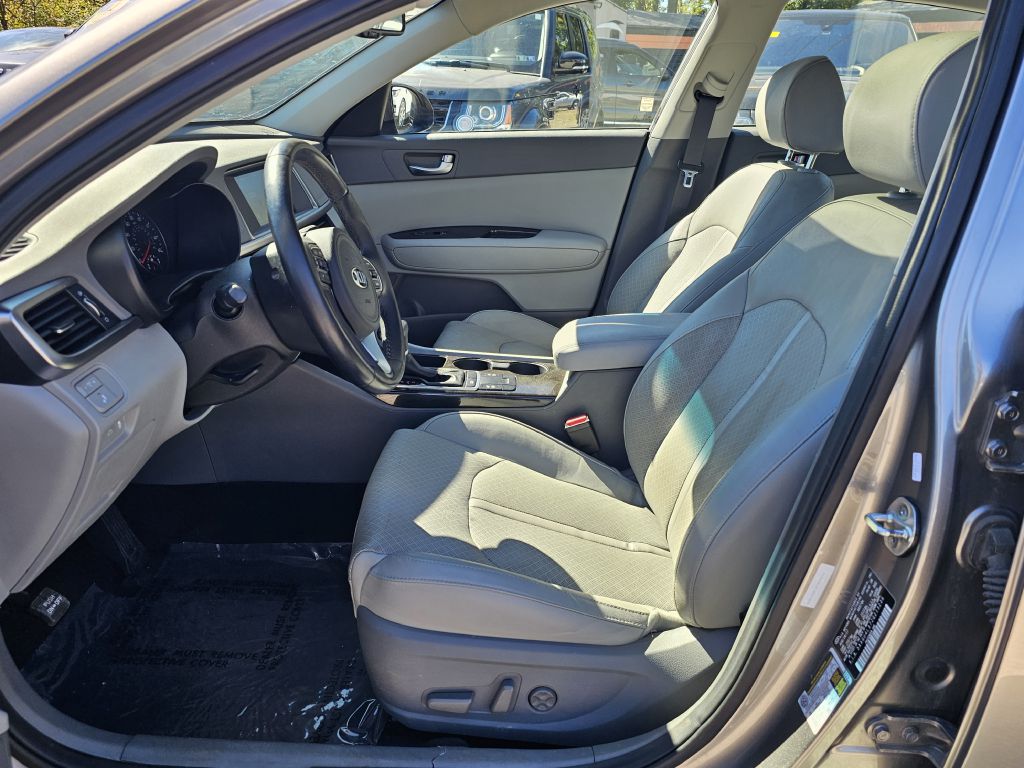 Photo 21 of this KIA OPTIMA