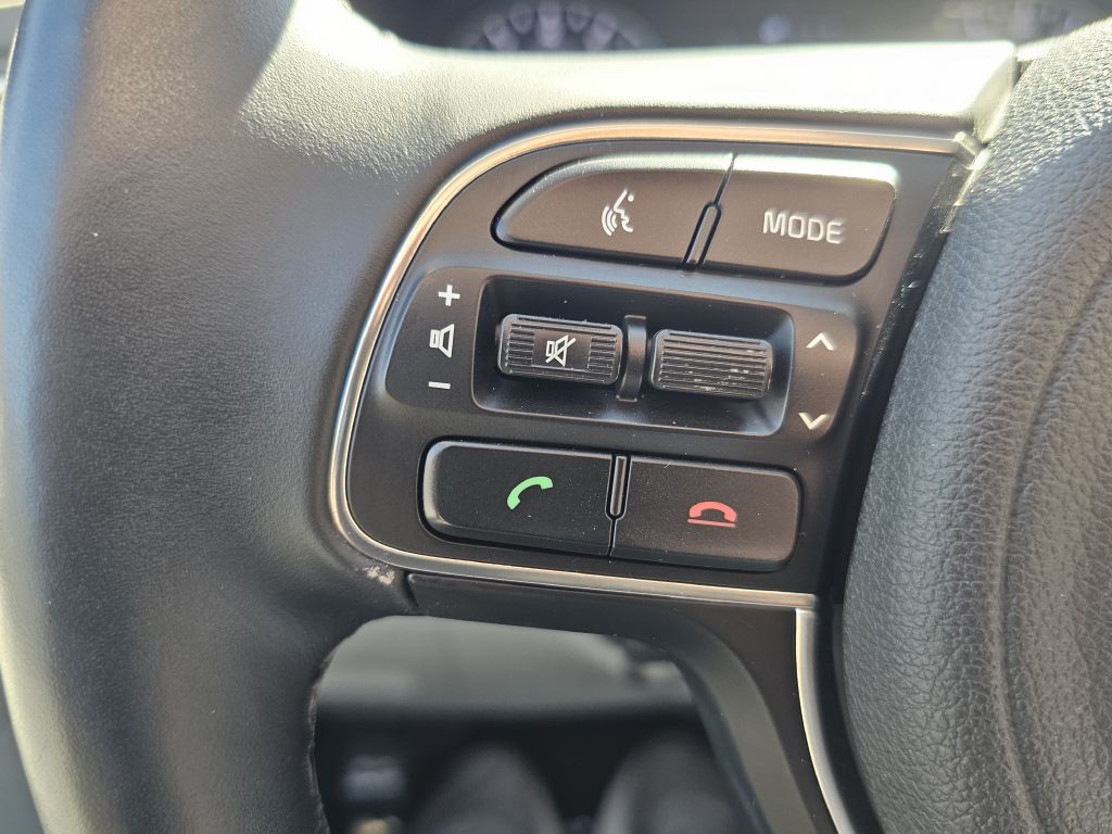 Photo 31 of this KIA OPTIMA
