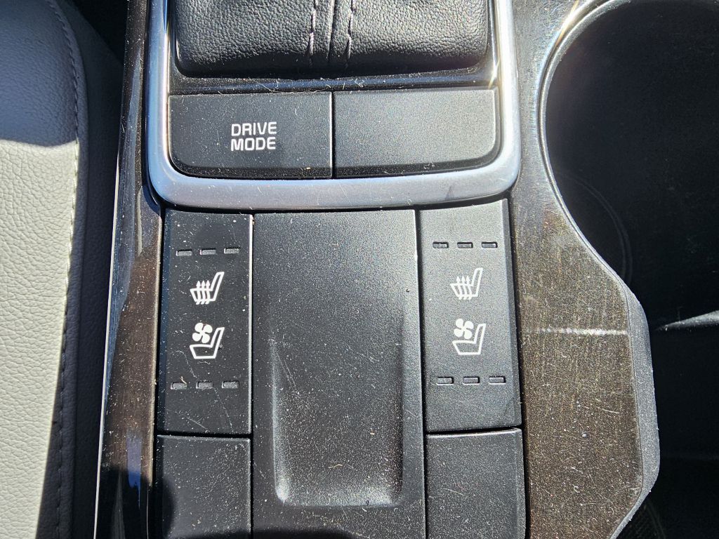 Photo 36 of this KIA OPTIMA